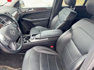 2013 Mercedes-Benz ML 350 ML 350 - Interior Front Seat Image